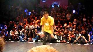 TOYZ amp SOSO VS MENNO amp DIFFER  TOP 8  WORLD BBOY CLASSIC 2009 [upl. by Kcirret]