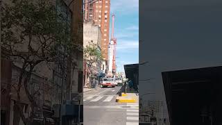 mira que alto llega esta maquina trabajos en avenida rivadavia floresdomingowork [upl. by Bruns]