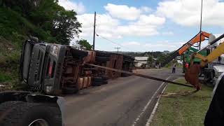 Destombamento de carreta boiadeira [upl. by Camroc]