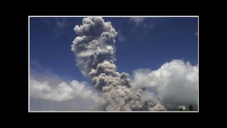 News Filipiny trwa erupcja wulkanu Mayon [upl. by Neelram]