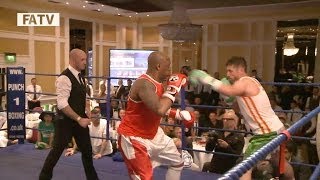 IANS WRIGHT HOOK Watch the Arsenal legends boxing match with best mate for charity [upl. by Ikiv]