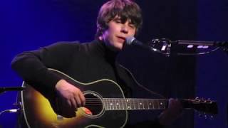 Jake Bugg  Good time Charlies got the blues Danny OKeefe cover at Alhambra Paris  2017 [upl. by Eillam772]