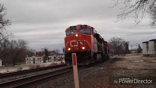 Weekend Railfanning At Rondout and Mundelein IL [upl. by Arvad]