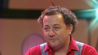 Coluche se défend 1985 [upl. by Friend]