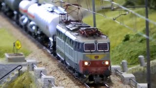 IL PLASTICO FERROVIARIO DEI RICCHI FERMODELLISTI [upl. by Aicilef41]