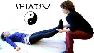 Japanese Massage  Shiatsu Demonstration [upl. by Modern]