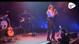 Axelle Red  Rester femme LIVE  Showcase Classic 21  25 décembre 2023 [upl. by Westmoreland846]