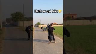 Bike se bike creass 💥trendingshorts viralvideo viralshorts subscribe stunt automobile [upl. by Harneen]