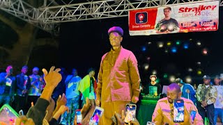 Straiker  Remix Baba en plein concert à Sénégal 🇸🇳 [upl. by Aitahs172]