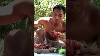 Survival wildfoods diy food wildfish fishinggear cooking primitivenature fishtrap [upl. by Delmer]