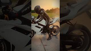 shreddytv geht steil mit irren Burnout  Yamaha R1 RN19 [upl. by Aneeuq]