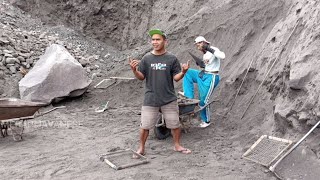 The location is clean the miners are comfortable and happypasirmerapi mining [upl. by Eixirt928]