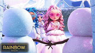 The Fortress of Snowballs ☃️  Season 5 Episode 12  Rainbow High [upl. by Lenhart]