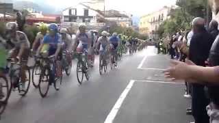 Giro a Nocera ciclista urla quotTerroniquot [upl. by Loram]