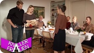 Willkommensgeschenk  Knallerfrauen mit Martina Hill  Die 3 Staffel [upl. by Rodie]