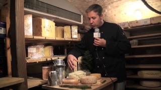 Philippe Armand affinage des fromages Canastra [upl. by Nomar]