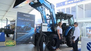 Nuevo Tractor T4 electrico y cosechadoras autónomas de New Holland en FPS 1049 20230916 [upl. by Puna]