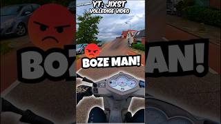 Fatsoen moet je hebben boos scooterrijder bikers [upl. by Hector804]