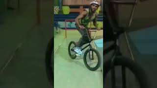 El treino bmx bike macneil downsidewhip barspin [upl. by Palestine24]