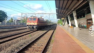 Mumbai LTT  Kochuveli Garibrath express skipping Edappally railway station WAP4 Leading [upl. by Villada]