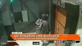 El ladrón de bicicletas así actuaba en pleno centro [upl. by Ardelle708]