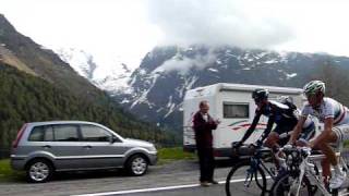 pippo pozzato passo del tonale 29052010 giro ditalia 2010 tappa del gaviaMOV [upl. by Attelrahs]