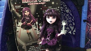 Monster High Frights Camera Action Elissabat Doll review  throwback review [upl. by Adelina409]