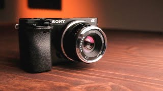 Pergear 25mm 18 68 Lens Review Better Than 7Artisans  Fuji Sony Olympus [upl. by Utta]