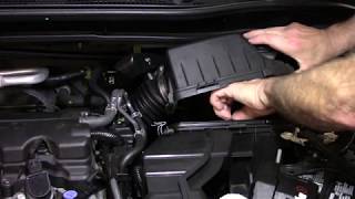 Replace The Air Filter 2019 Honda HRV [upl. by Clifford]