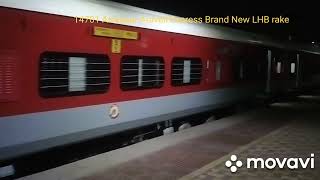 Sri Ganganagar to Bandra terminus1470114702 Amrapur Aravali Express first LHB rake run from SGNR [upl. by Buehrer]