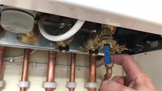 Topping up a Worcester Boiler Keyless Filling Link [upl. by Nivram933]