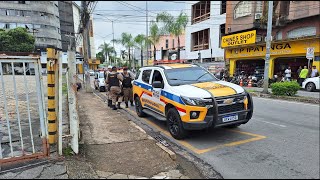 Polícia faz cerco a assaltantes de taxista no Centro de Ipatinga [upl. by Radbourne367]