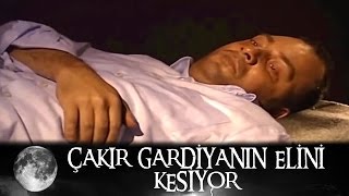 Süleyman Çakır Gardiyanın elini kesiyor  Kurtlar Vadisi 32Bölüm [upl. by Gaskin]