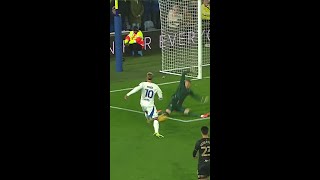 Lovely dink finish from Joel Piroe lufc [upl. by Nosned]