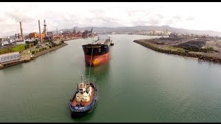 The complex and dangerous Centre Lead Forward Tug Manoeuvre Port Kembla Australia [upl. by Einnol781]