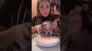 Tapioca de fresas 🍓 con crema 😍 viralvideo receta food fresas [upl. by Matilda]