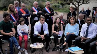 Emmanuel Macron annonce des augmentations pour les enseignants [upl. by Akirdnuhs]