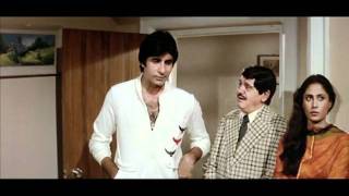 Namak Halaal  Drama Scene  Amitabh Bachchan  Om Prakash  Smita Patil  Dadu And Arjun Reunited [upl. by Kellyn]