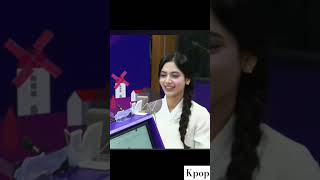 Aria introduce herself in hindi xin aria kpop [upl. by Attenyl]