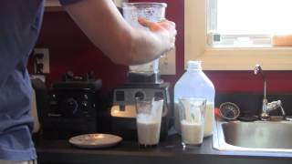 Vitamix 7500 Vs 5200 Frozen Banana and Milk [upl. by Yelekalb]