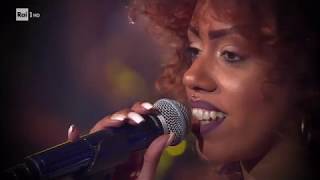 Symo canta quotPaura di amarequot  Sanremo Giovani 20122018 [upl. by Gyimah]