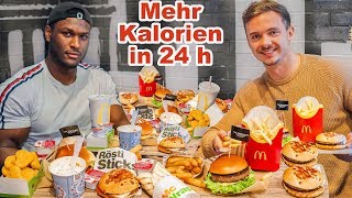 Wer schafft mehr Kalorien in 24 Stunden  Cheat Day Challenge [upl. by Oos]