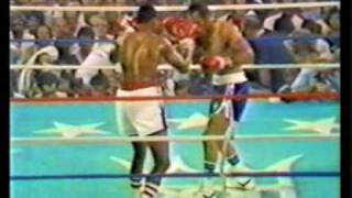 Larry Holmes vs Ken Norton 26 [upl. by Nart]