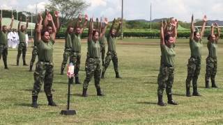 Entrenamiento de mujeres militares [upl. by Ahsed]