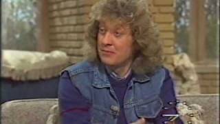 Noddy Holder Slade quotRun Runawayquot on TVAM 1984 [upl. by Namrak]