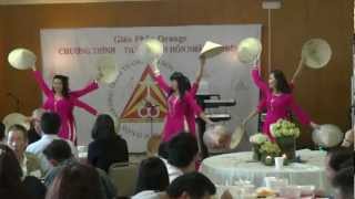 Tiana Thanh Khuc Hat An Tinh Vietnamese Mua Non La Ao Dai Dance [upl. by Ardnuasak]