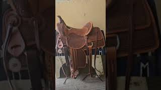 Australian Saddle James Saddlery Western Roper [upl. by Aiyot]