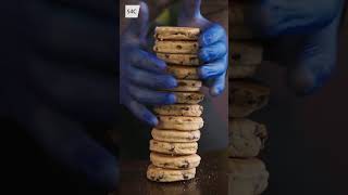 50 eiliad 20 pice ar y maen  Fastest Time To Stack 20 Welsh Cakes  Guinness World Records  S4C [upl. by Devlen]