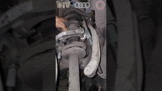 DIY Federbein am Stoßdämpfer entfernen Audi A6 C6 DIY mechanic automobile mechaniker [upl. by Paolo398]