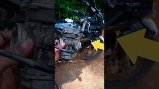 Bajaj Pulsar 220 F carburetor👩‍🔧😱automobile machanical tools subscribe shorts [upl. by Terrej]